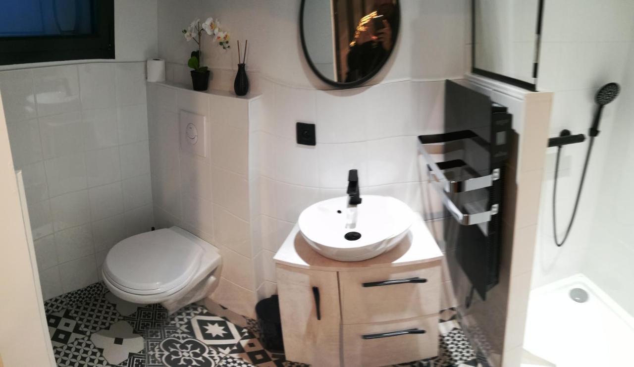 Studio cosy avec accès et terrasse indépendants Apartamento Tresses Exterior foto